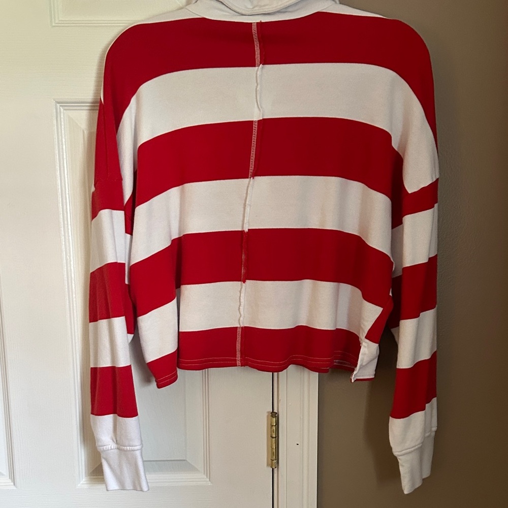 Joy Lab Red and White Striped Cropped Rugby Top - Picture 7 of 9